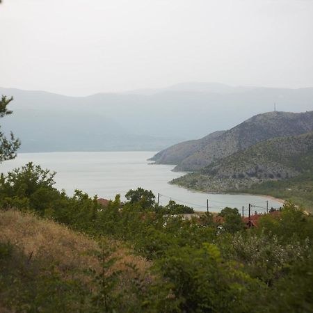 Countryside Cottage With Garden & Lake View Peraia  外观 照片