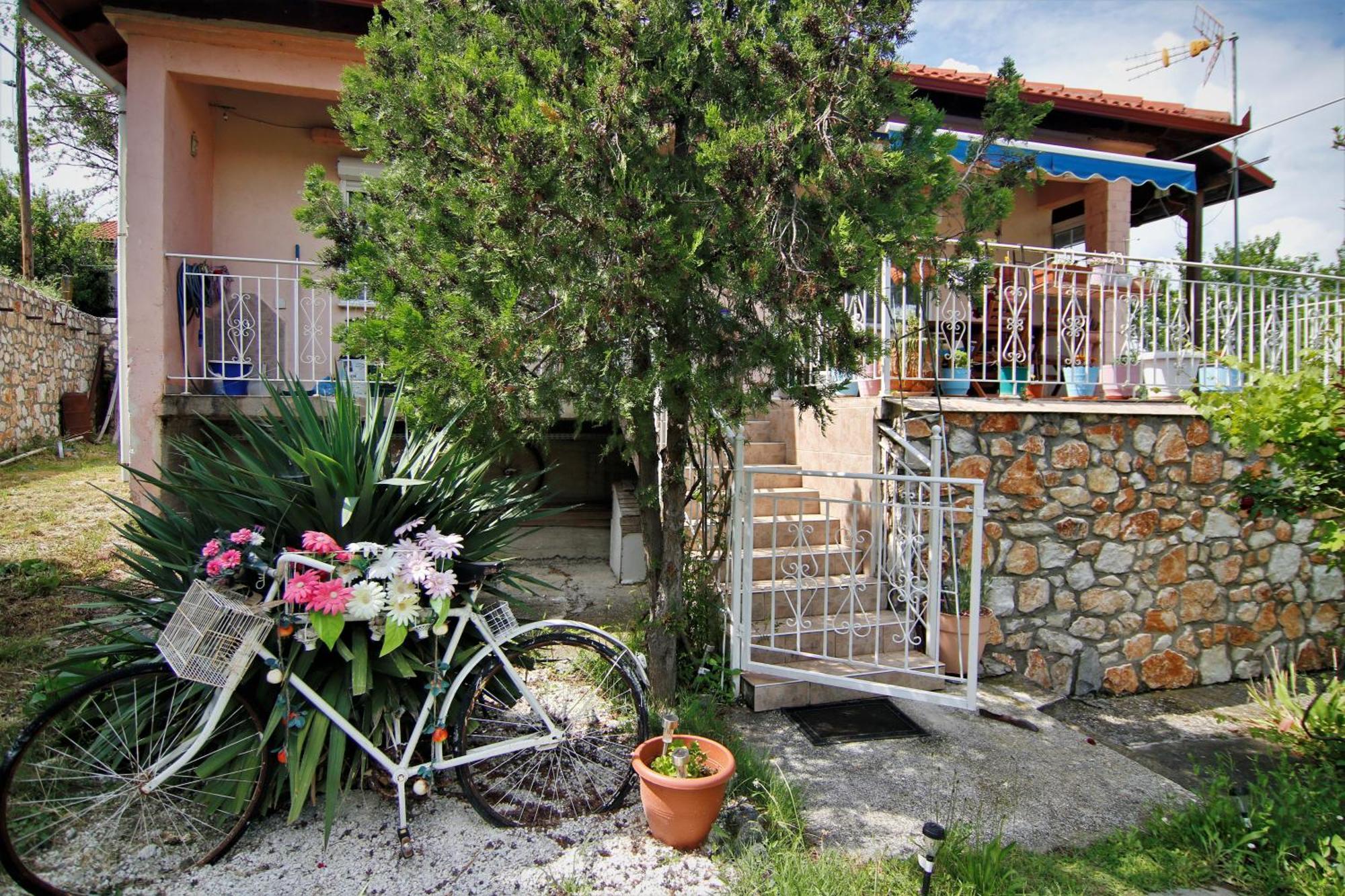 Countryside Cottage With Garden & Lake View Peraia  外观 照片